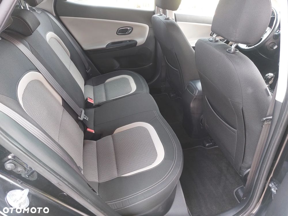 Kia Ceed 1.6 GDI ISG Dream-Team Edition - 14