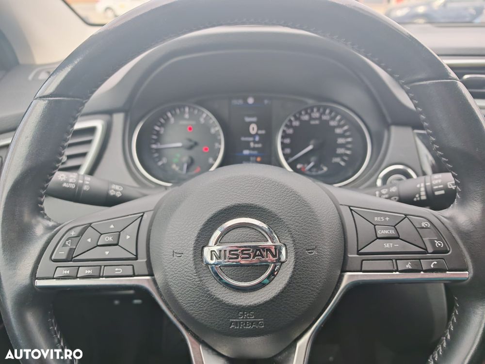 Nissan Qashqai 1.3 138CP 2WD N-Connecta - 17