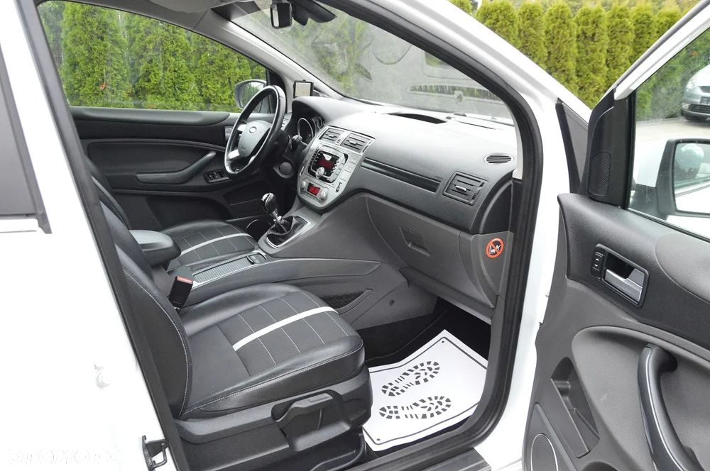 Ford Kuga 2.0 TDCi 4WD Titanium - 35