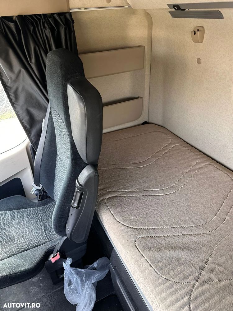 Mercedes-Benz Actros - 8