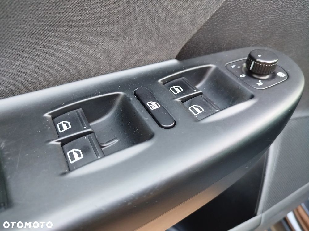 Volkswagen Passat 2.0 Blue TDI DPF Sportline - 21