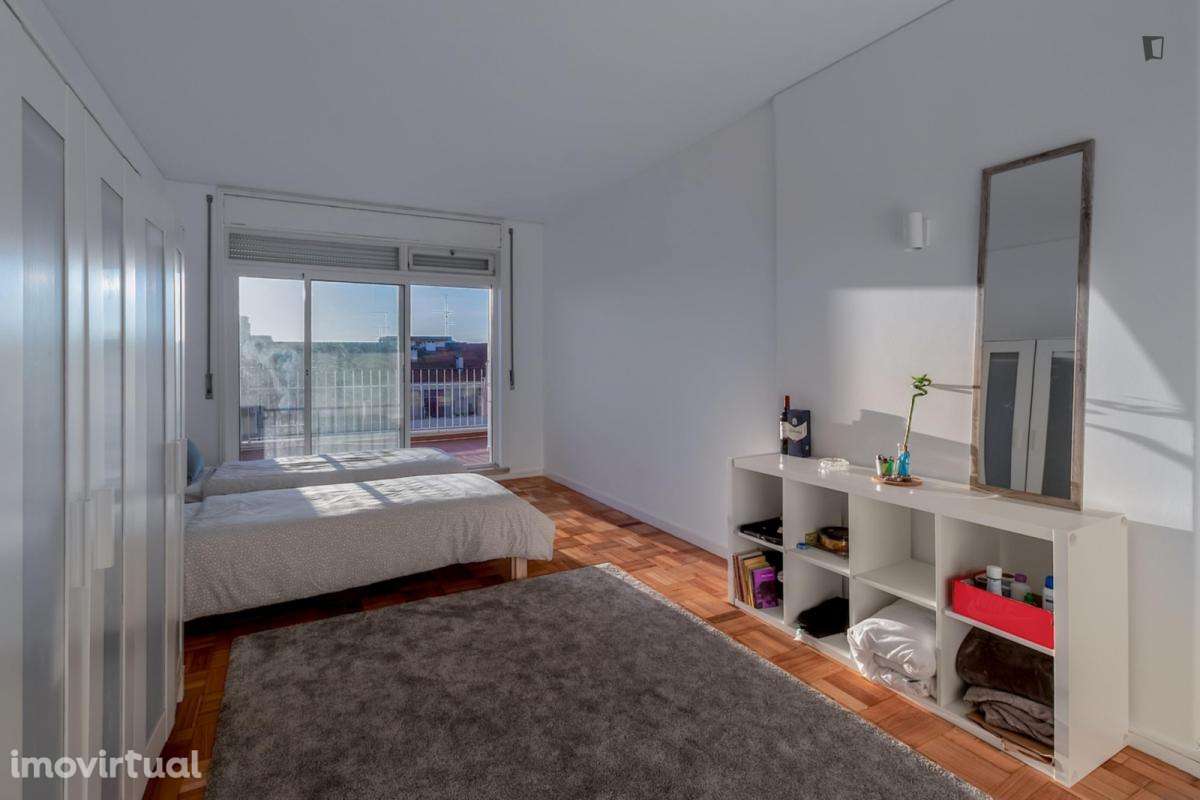 Quarto - localizado em Ramalde Porto - Grande imagem: 2/22