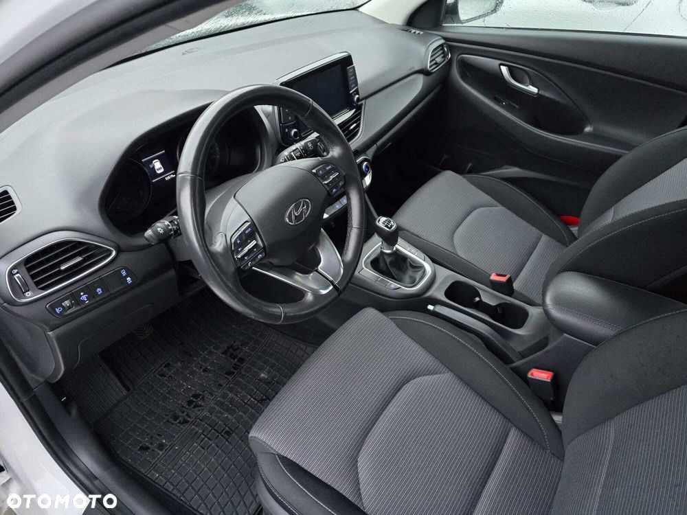 Hyundai i30 1.5 T-GDI 48V Smart - 12