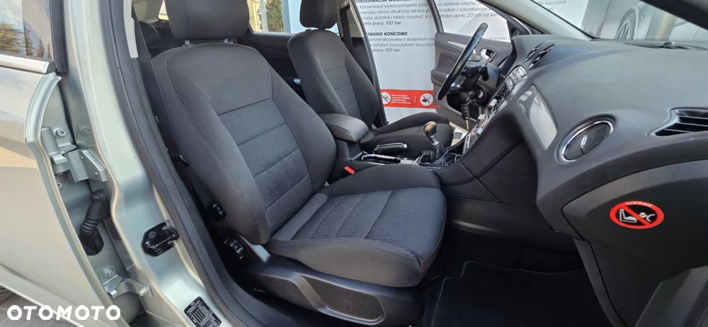 Ford Mondeo 2.0 TDCi Ghia - 29