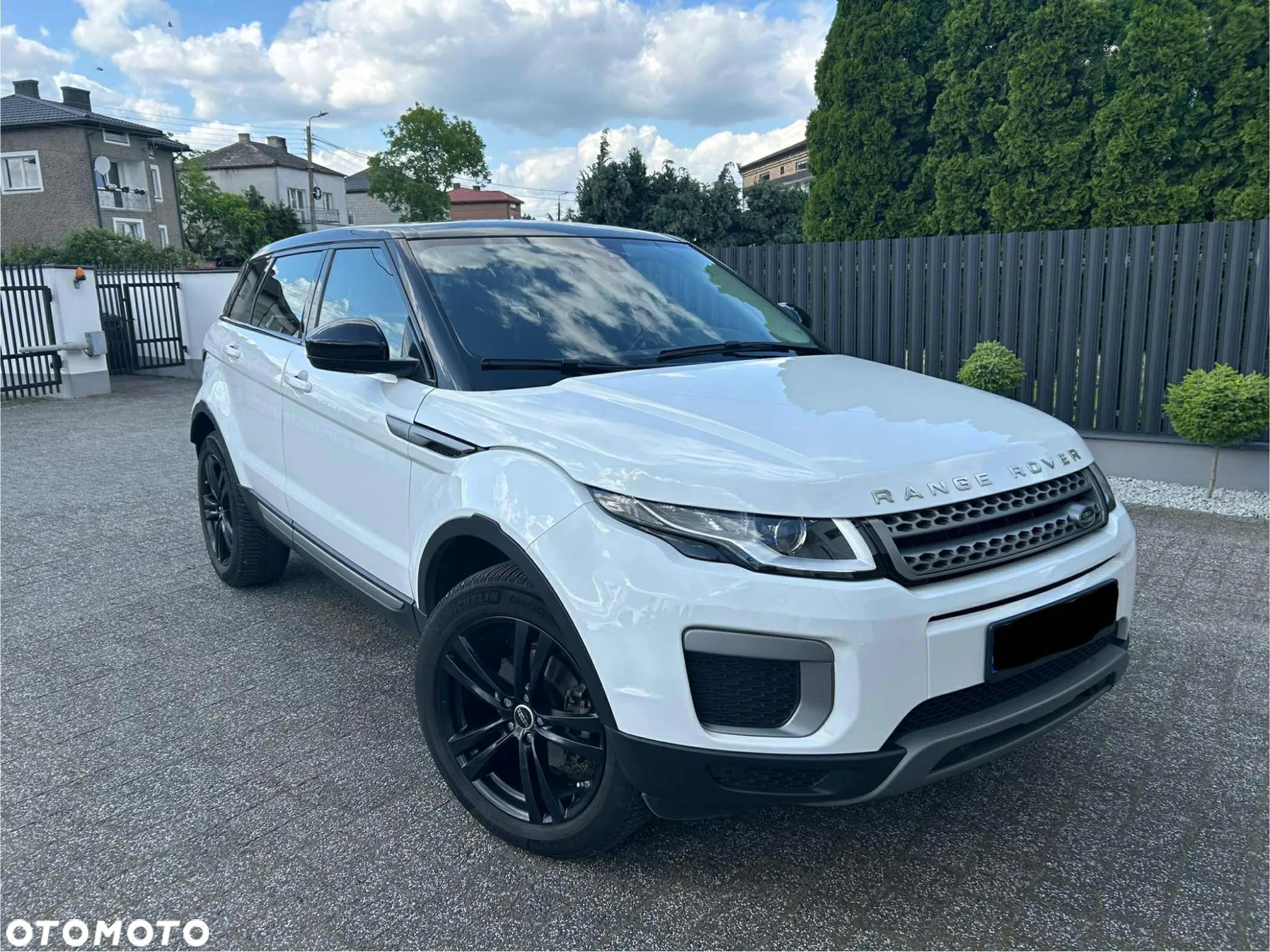 Land Rover Range Rover Evoque - 1