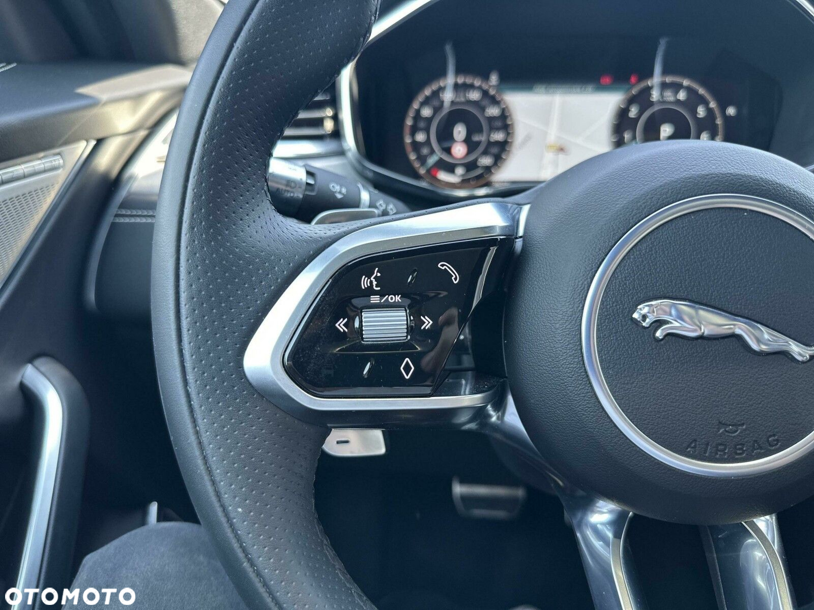Jaguar F-Pace - 17
