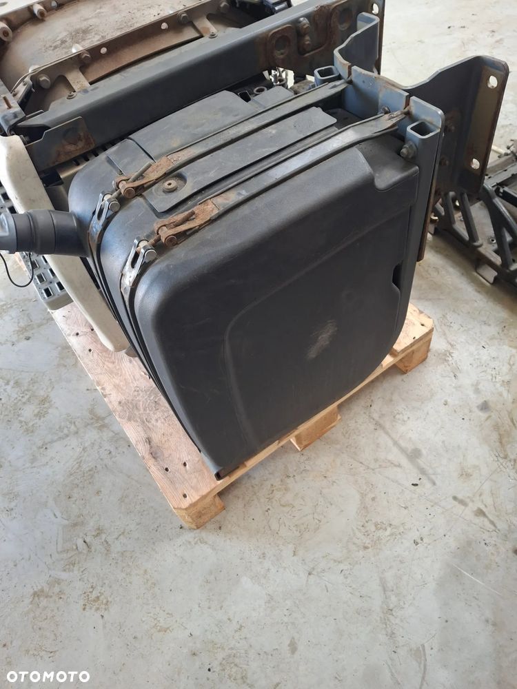 ZBIORNIK ADBLU DAF CF 400 XF 106 EURO 6 - 1