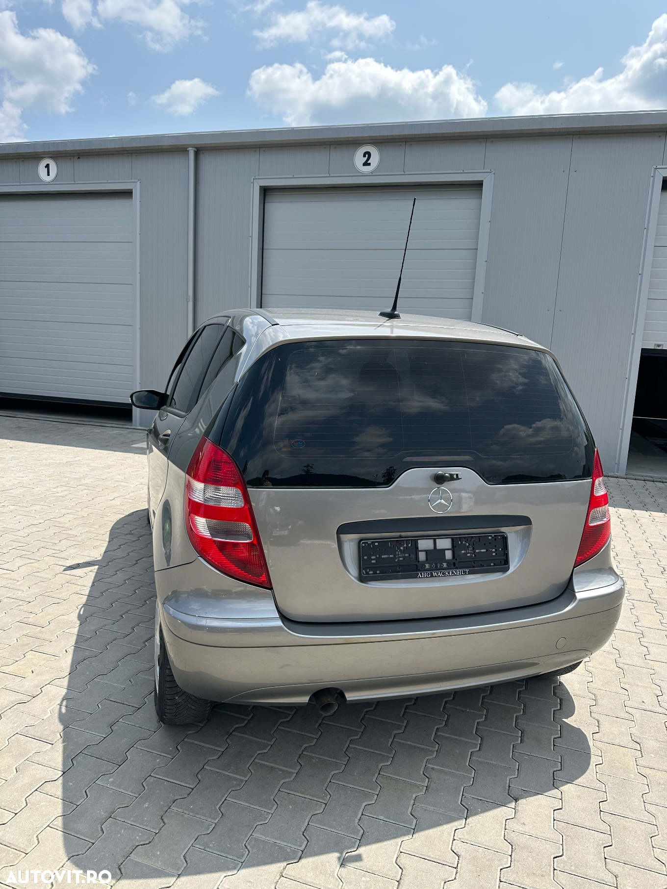 Mercedes-Benz A - 4