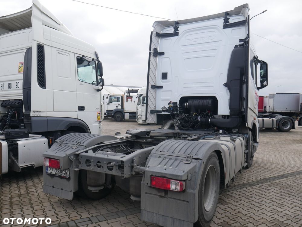 Ford F-MAX 500 4X2 - 8