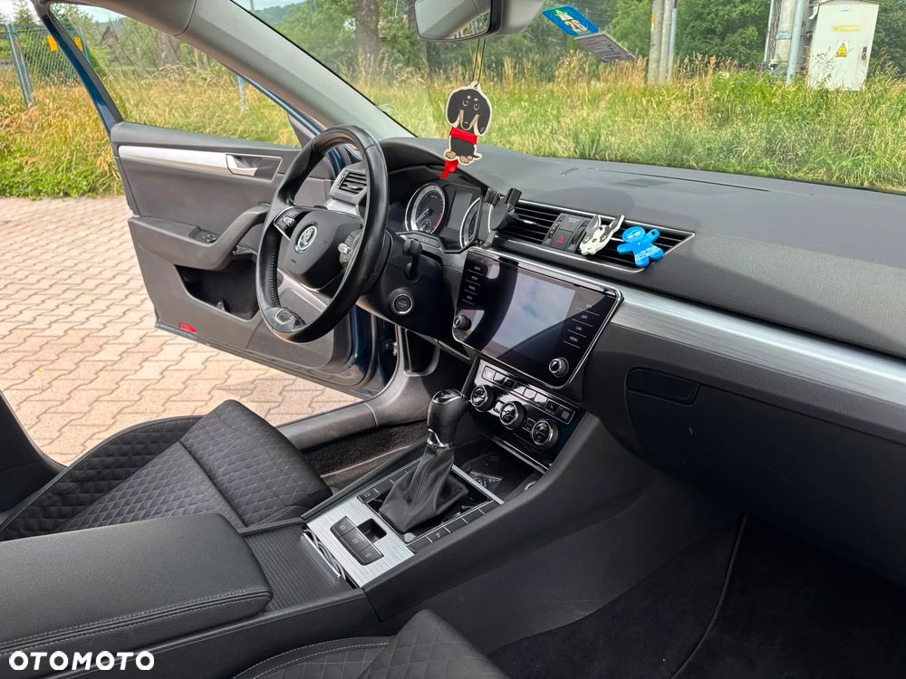 Skoda Superb 2.0 TDI SCR Ambition DSG - 8