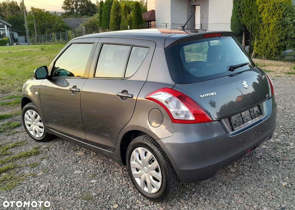 Suzuki Swift - 12