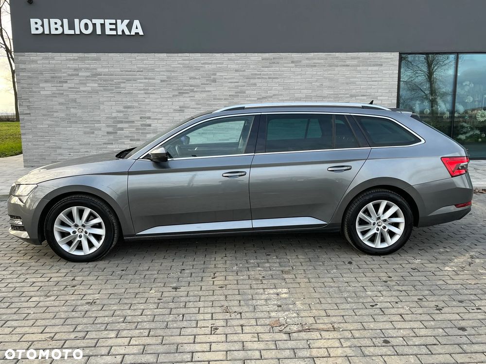 Skoda Superb 2.0 TDI SCR 4x4 Style DSG - 10