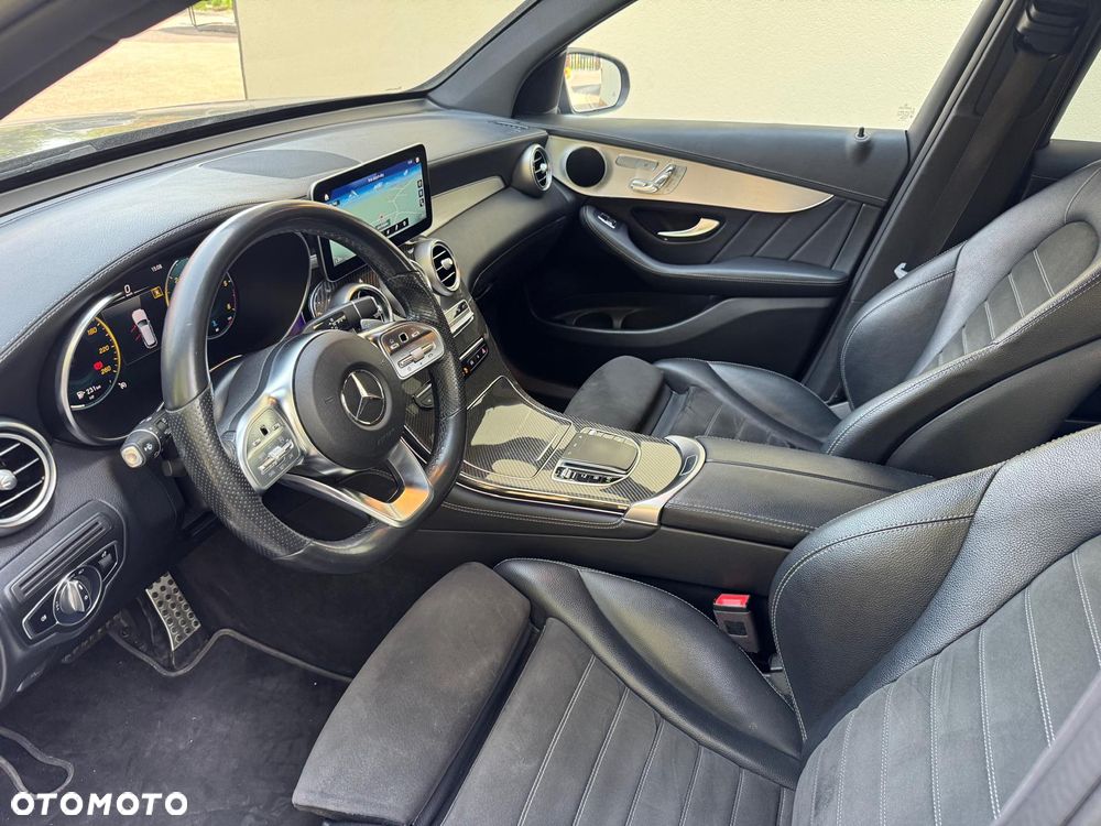 Mercedes-Benz GLC 300 d 4Matic 9G-TRONIC AMG Line - 8
