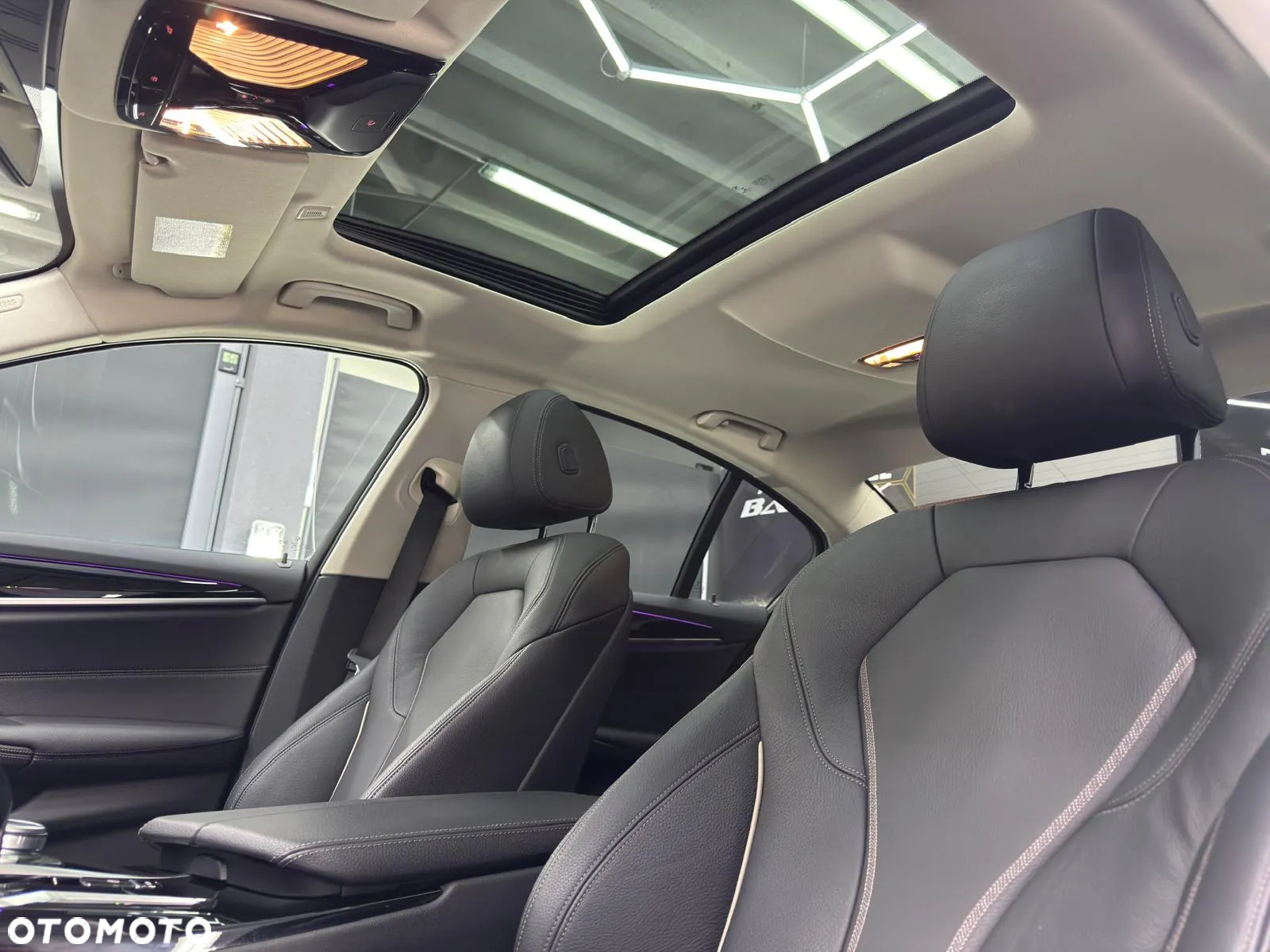 BMW Seria 5 520d Luxury Line sport - 23
