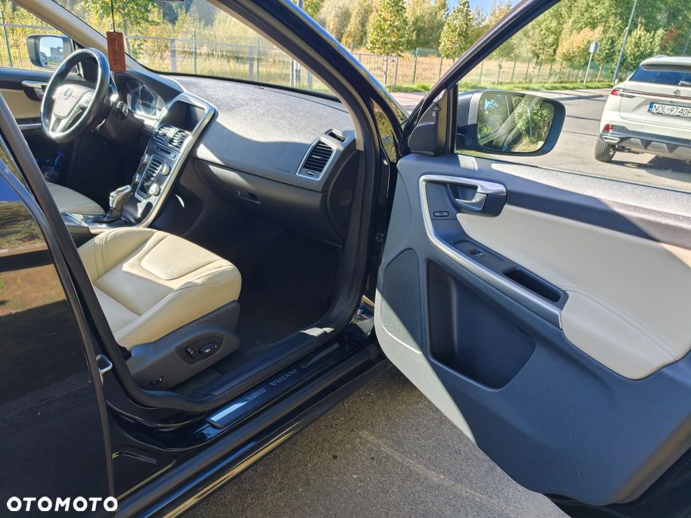 Volvo XC 60 D5 AWD Summum - 14