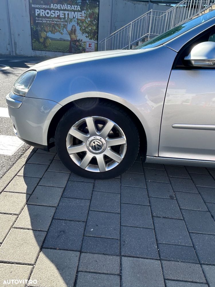 Volkswagen Golf 1.6 FSI Sportline - 8