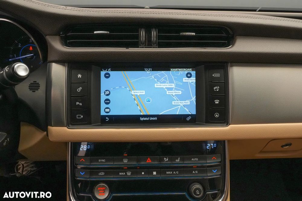 Jaguar XF 20d RWD E-Performance Pure - 21