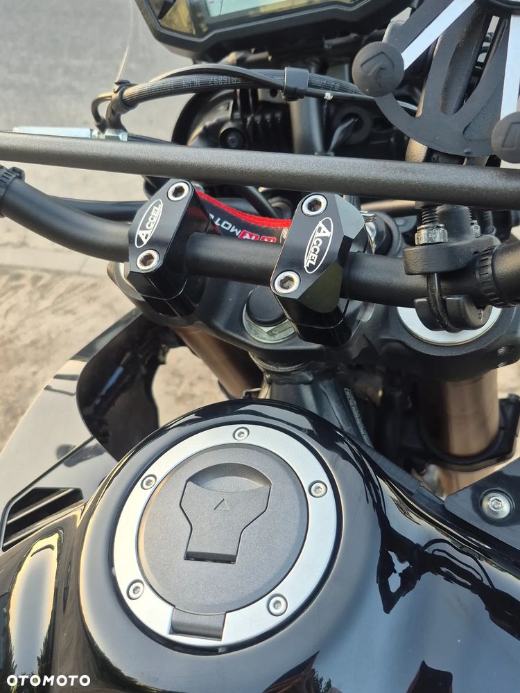 Honda CRF - 9