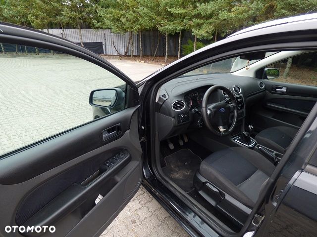 Ford Focus 1.6 TDCi DPF Style - 7