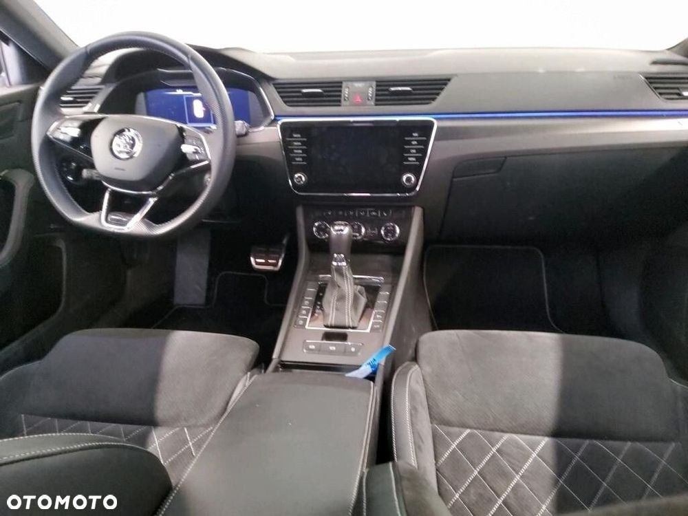 Skoda Superb 2.0 TDI SCR 4x4 Sportline DSG - 6