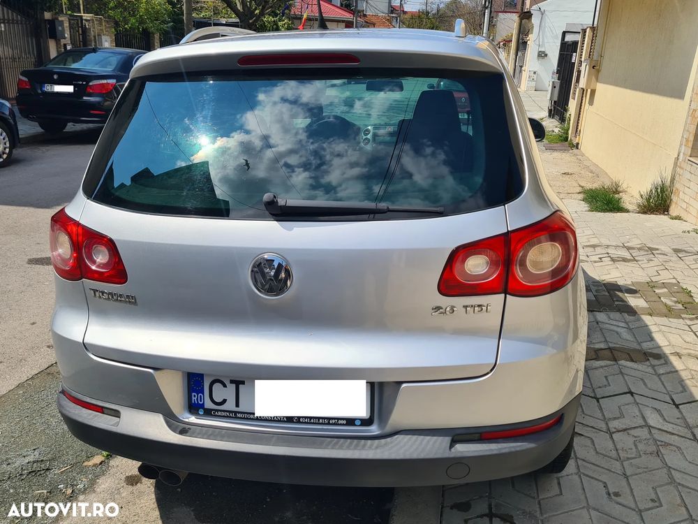 Volkswagen Tiguan - 4