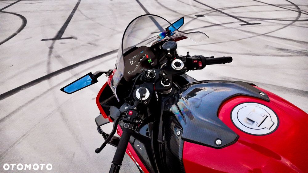 BMW S - 15