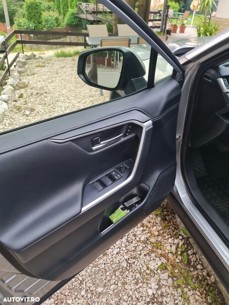 Toyota RAV4 2.5 VVT-iE 4x4 Luxury - 13