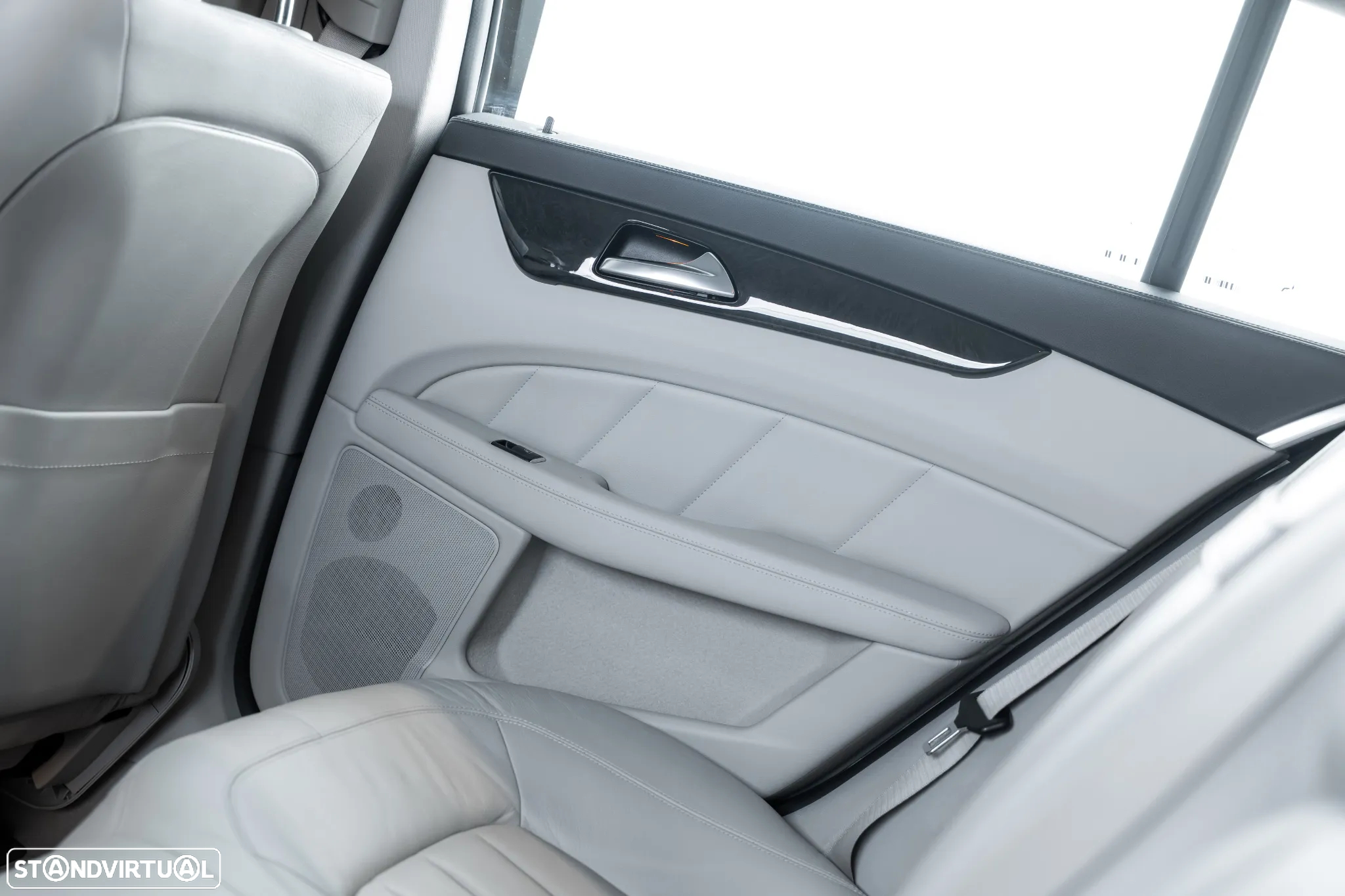 Mercedes-Benz CLS 350 CDi BlueEfficiency Shooting Brake - 29