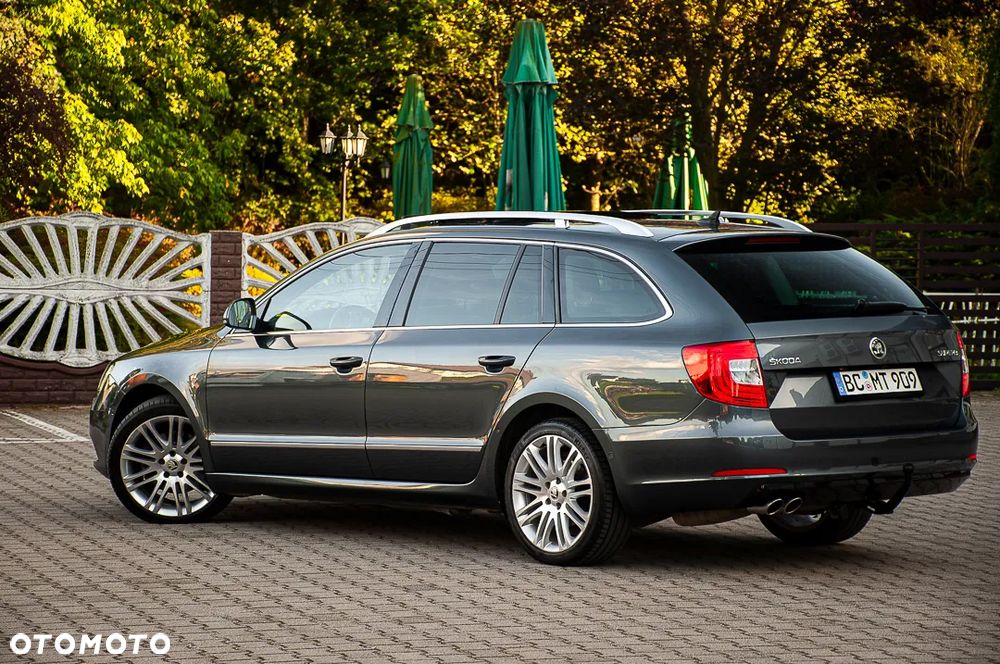 Skoda Superb 2.0 TDI Green tec DSG Exclusive - 17