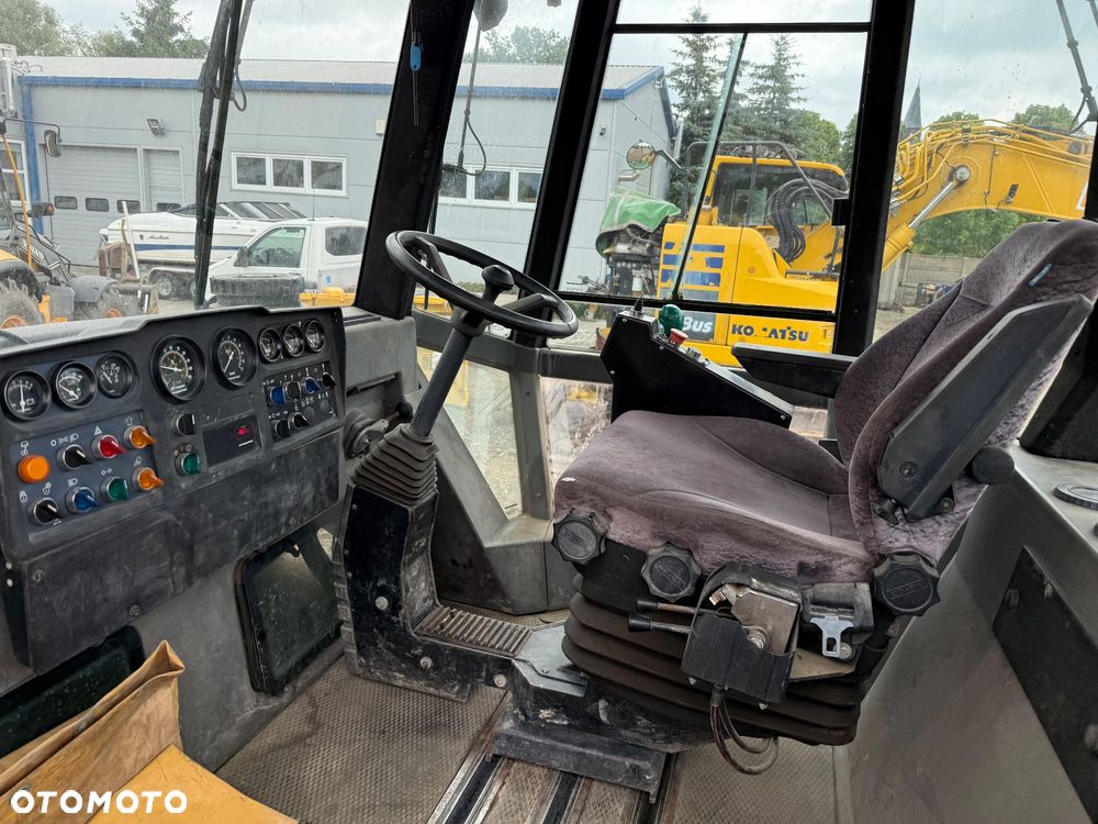 Dynapac CC422C - 14