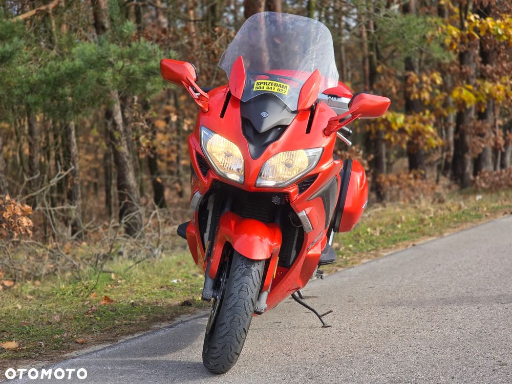 Yamaha FJR - 8