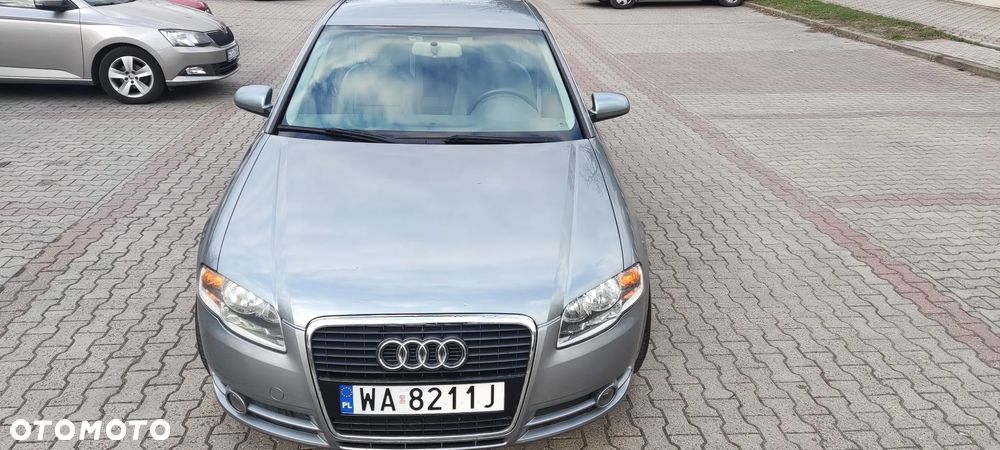 Audi A4 Limousine - 16