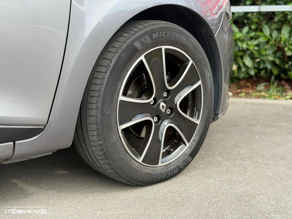 Renault Clio Sport Tourer 0.9 TCE — fotografia 9