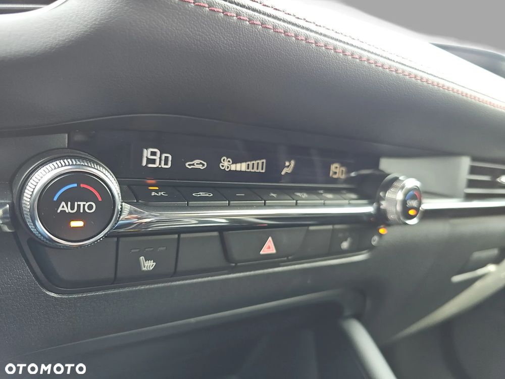 Mazda 3 2.0 mHEV Homura - 14