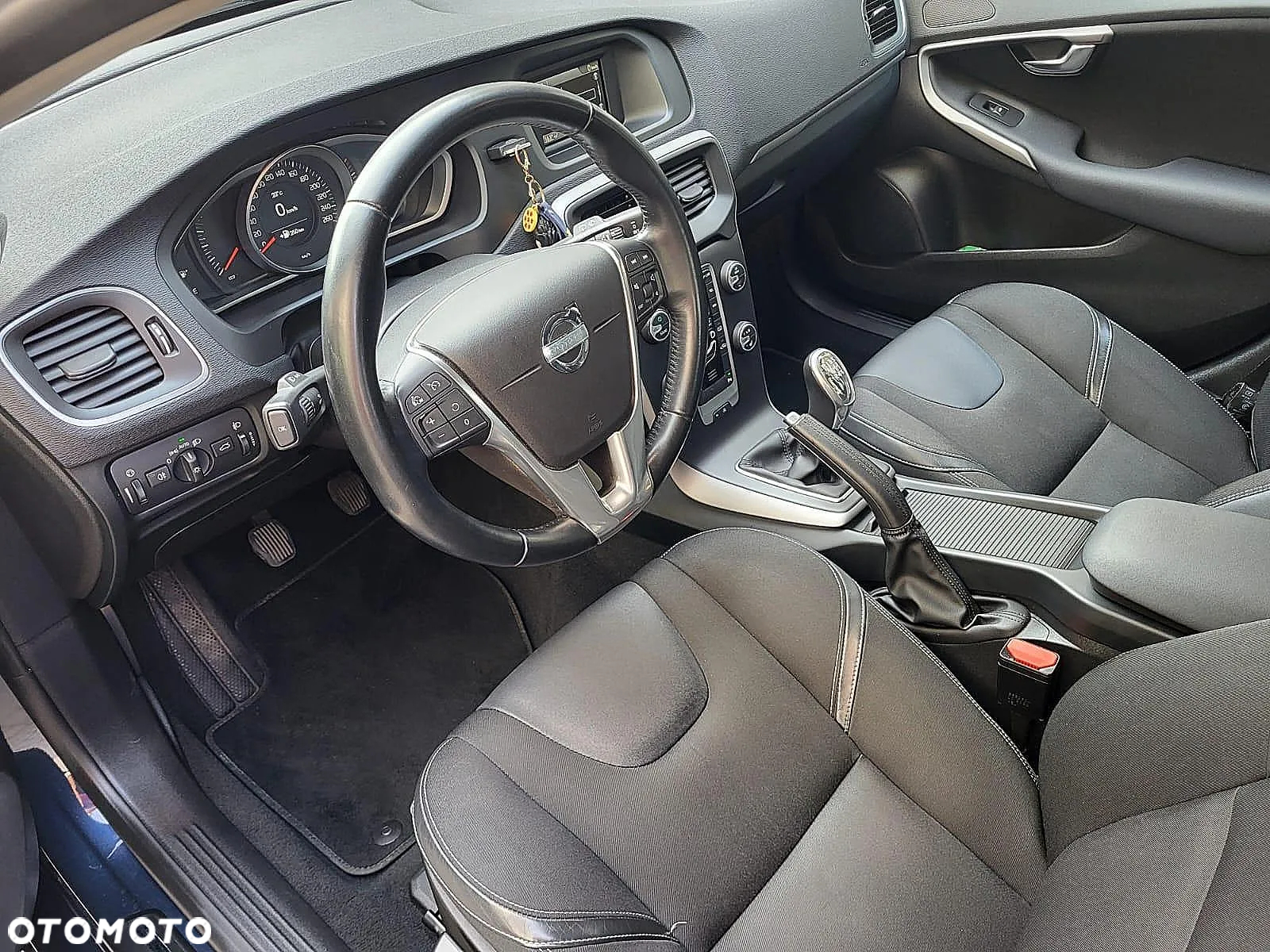 Volvo V40 T3 Momentum - 20