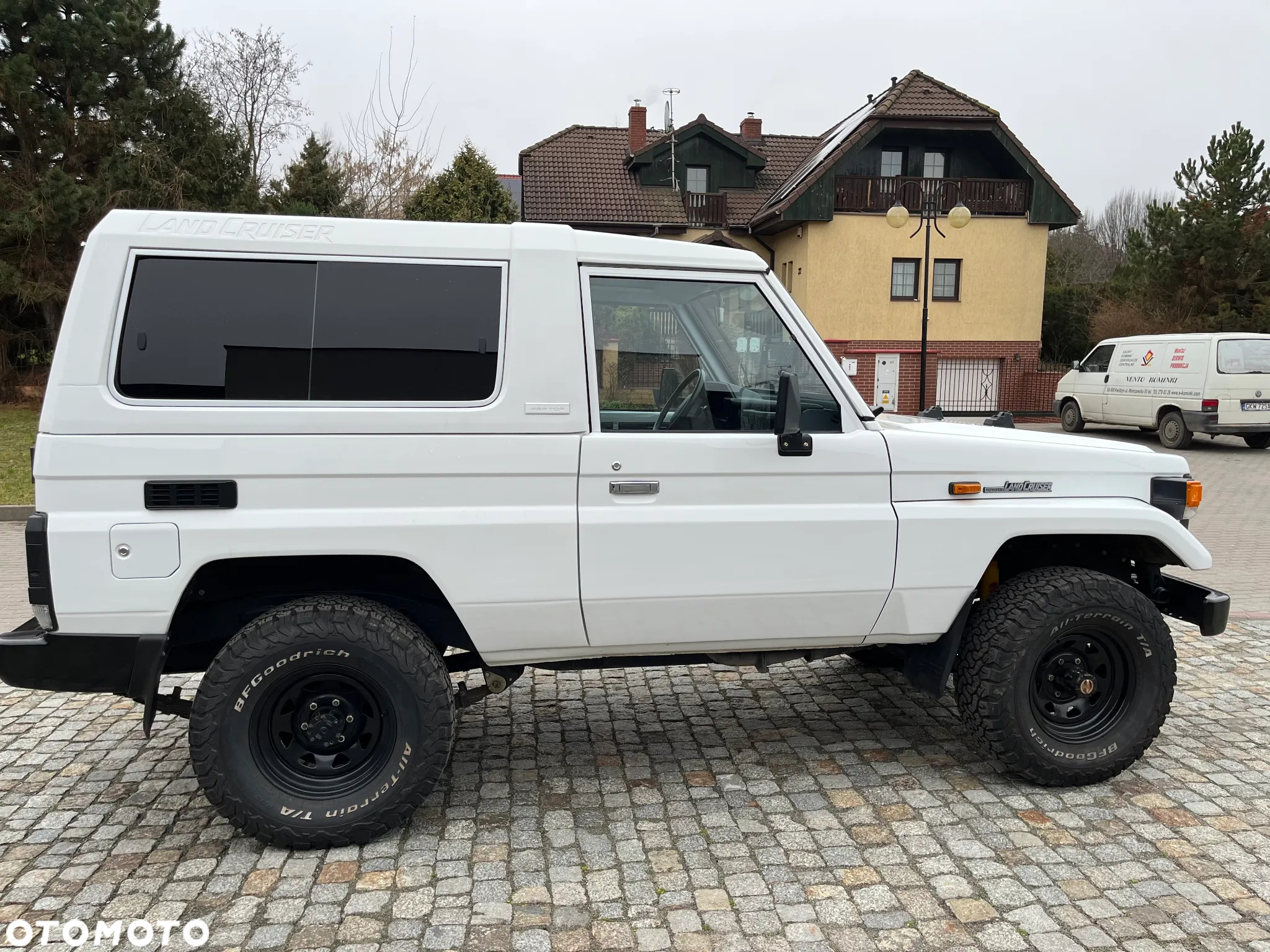 Toyota Land Cruiser HT LX - 6