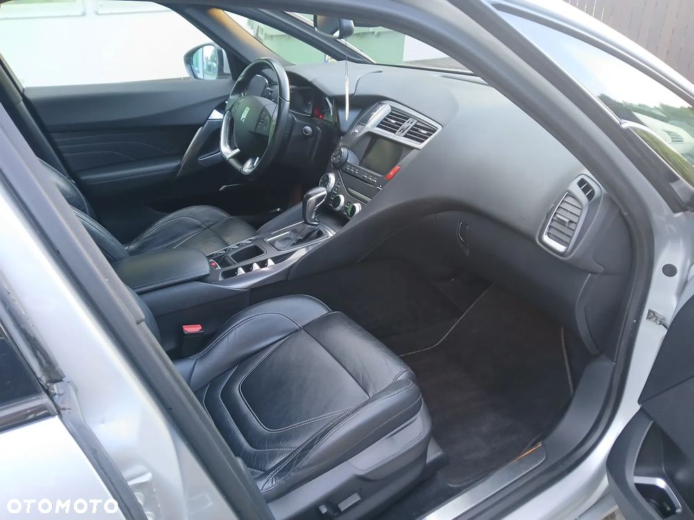 DS Automobiles DS 5 - 8