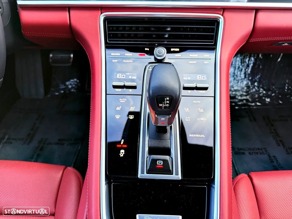 Porsche Panamera 4 E-Hybrid Platinum Edition - 19