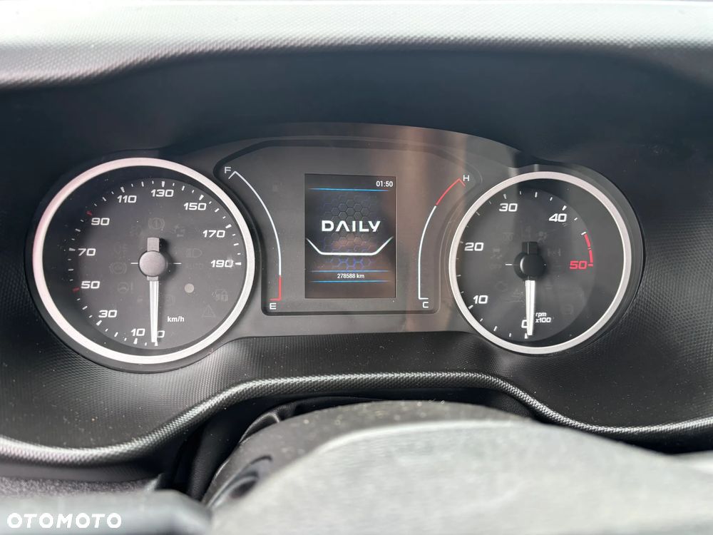 Iveco DAILY 50c16 50C15 50C17 35C14 35C15 35C17 35C18 70C17 72C15 70C18 Izoterma Chłodnia  9/8 euro palet - 12