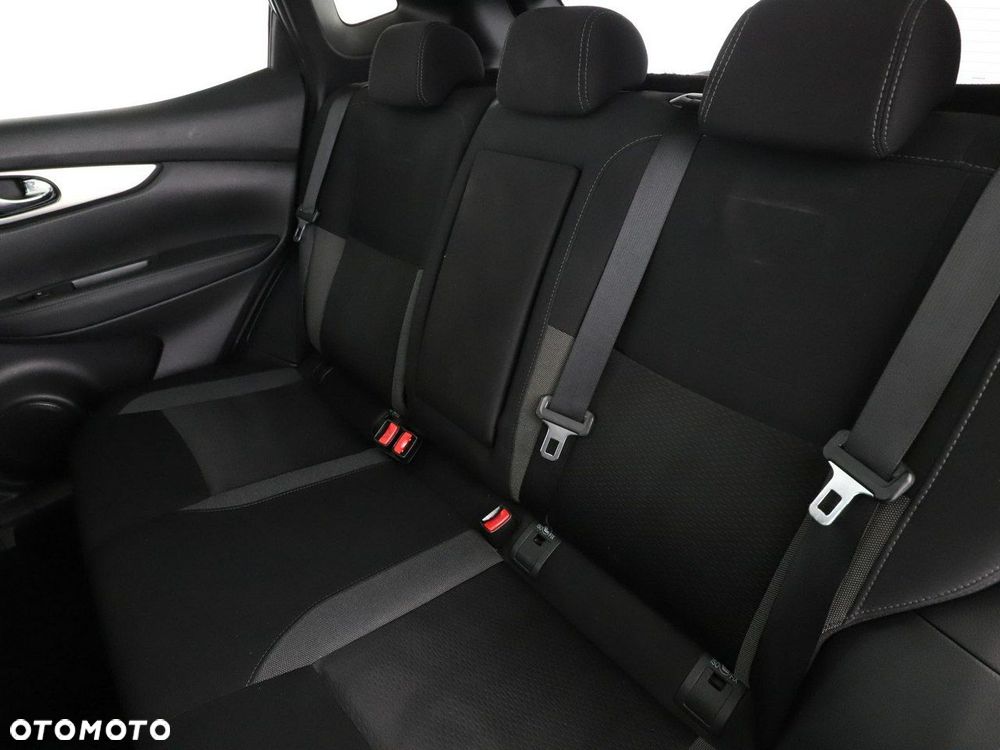 Nissan Qashqai 1.3 DIG-T N-Connecta DCT - 17