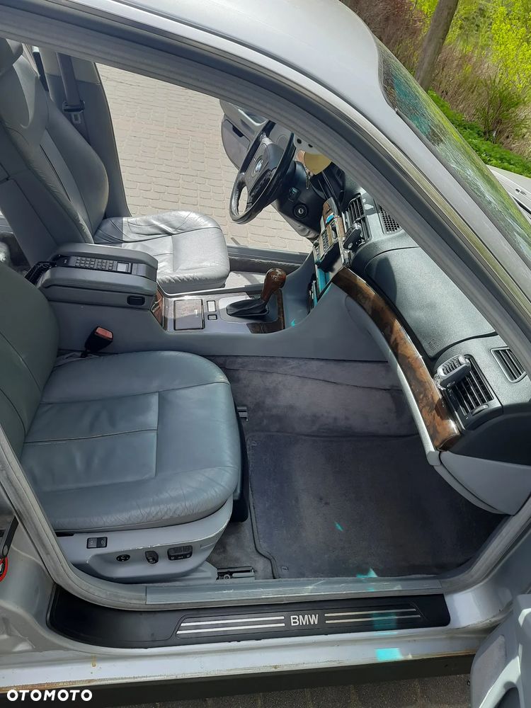BMW Seria 7 - 9