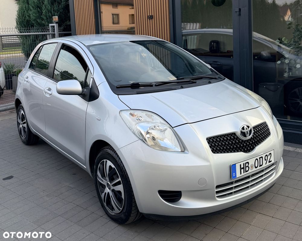 Toyota Yaris 1.3 Luna Hit - 1