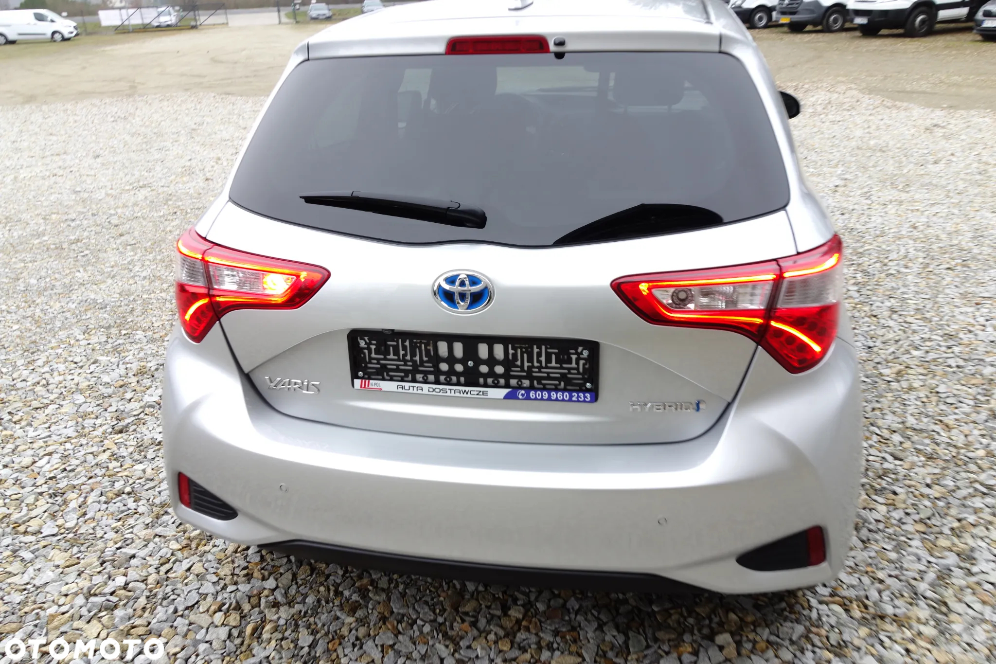 Toyota Yaris Hybrid 1.5 VVT-i Selection - 20