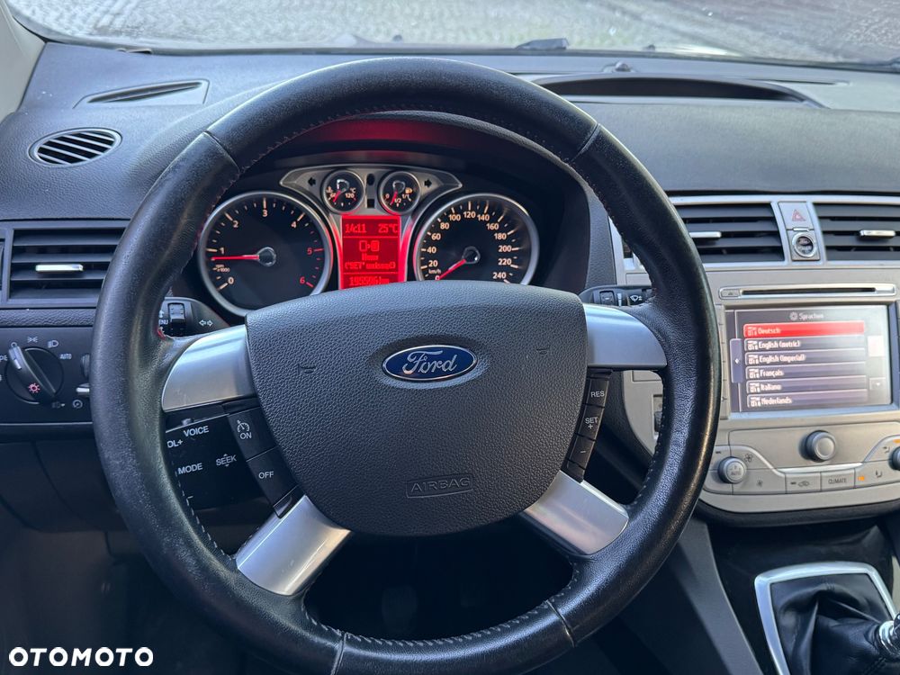Ford Kuga 2.0 TDCi 4WD Titanium - 25