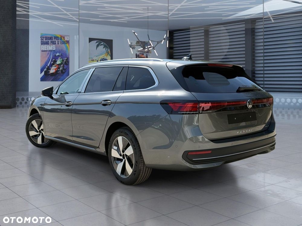 Volkswagen Passat - 11