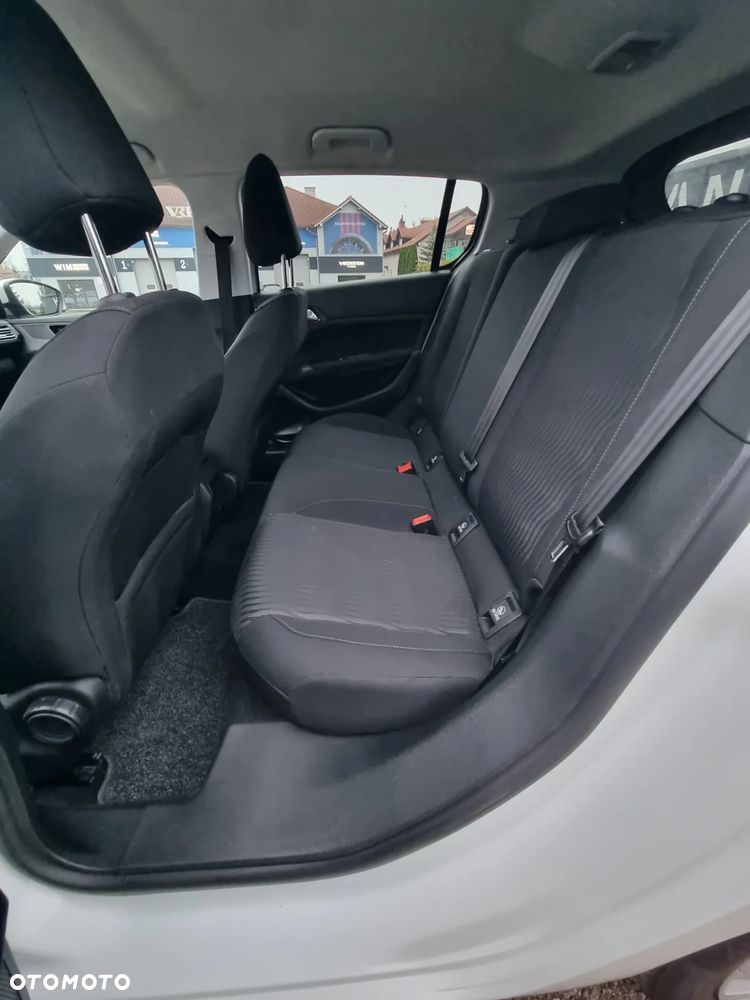 Peugeot 308 1.6 BlueHDi Allure S&S - 14