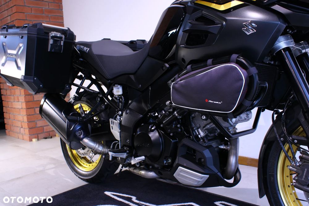 Suzuki DL - 22