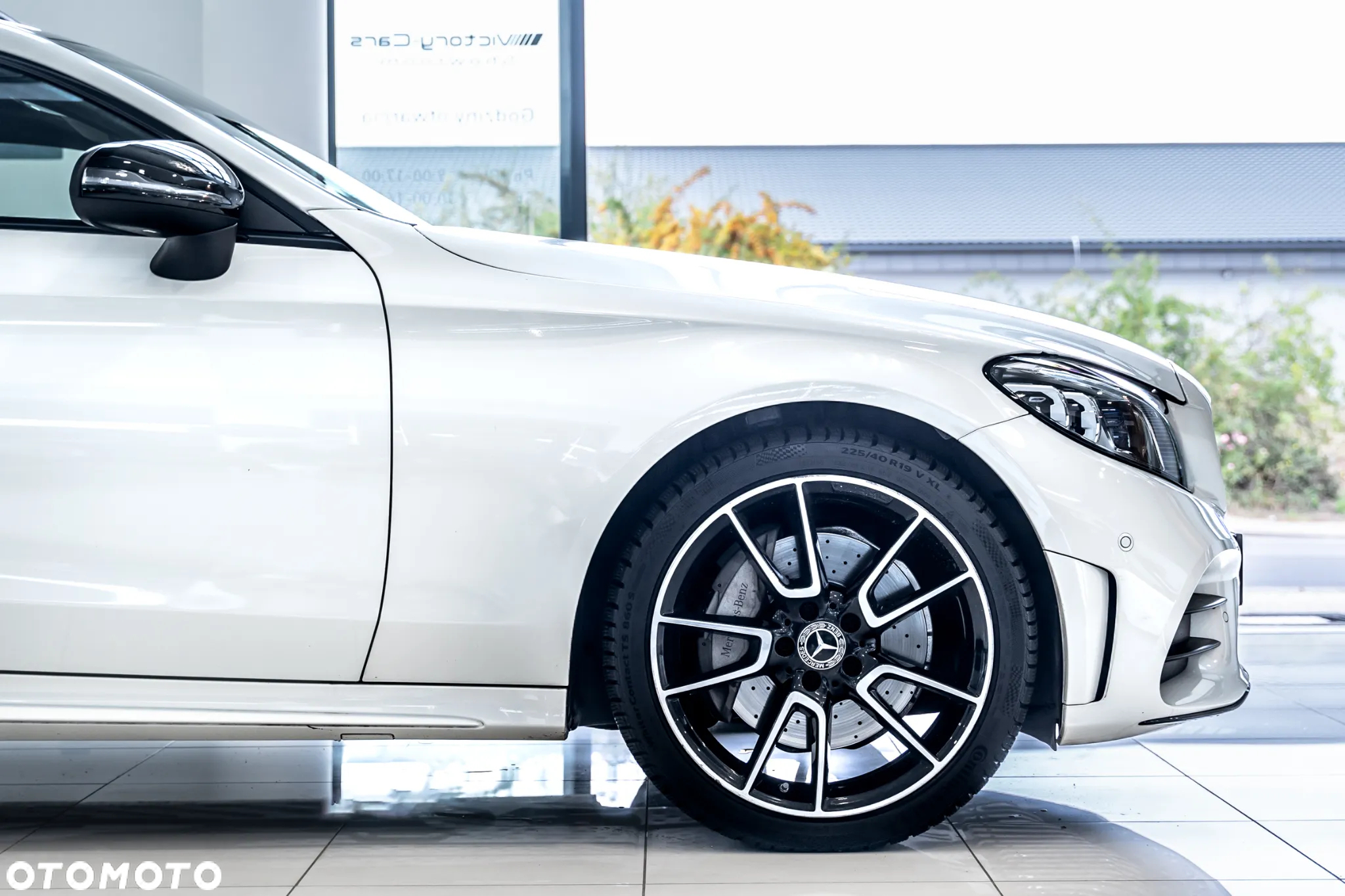 Mercedes-Benz Klasa C 300 9G-TRONIC - 8
