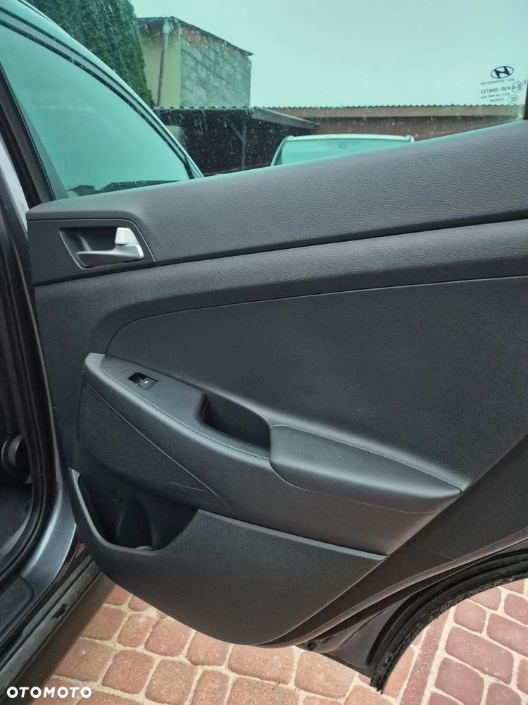 Hyundai Tucson 1.7 CRDI BlueDrive Comfort 2WD - 17