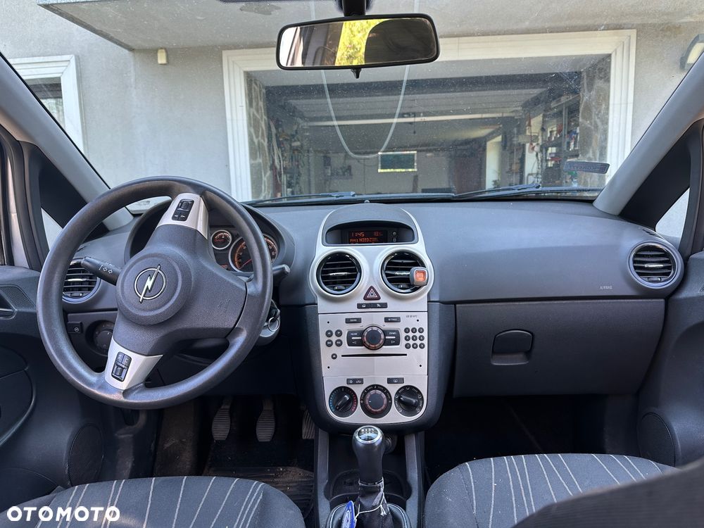 Opel Corsa 1.2 16V Enjoy - 18